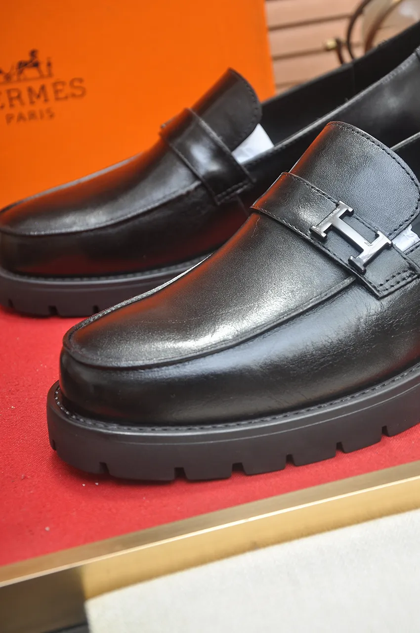 Factory price 500💶[HERMES] (cowhide lining)🍀Italian top luxury🍀He does not pursue novel styles and gorgeous colors, but attracts the favor of successful men with his flawless, elegant and classic style. Formal leather shoes This very comfortable, simple and stable style allows you to easily match any style! The pattern is absolutely 1:1 refined from the original case, and we strive for excellence in materials, imported cowhide + cowhide lining💪💪💪extraordinary texture👍! Code number: 38-45 (45 customized)